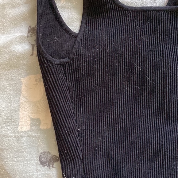 Babaton Ribbed Crop Top - Picture 4 of 4